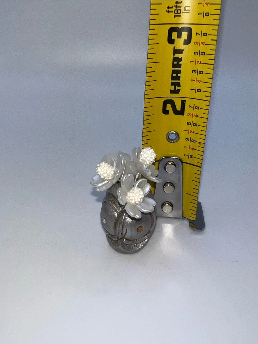 Miniature dollhouse floral decor